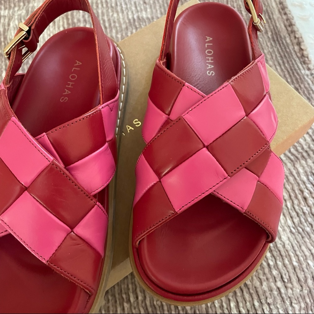 NWT Alohas Marshmallow Scacchi Sandal in Red & Pink - Picture 7 of 12
